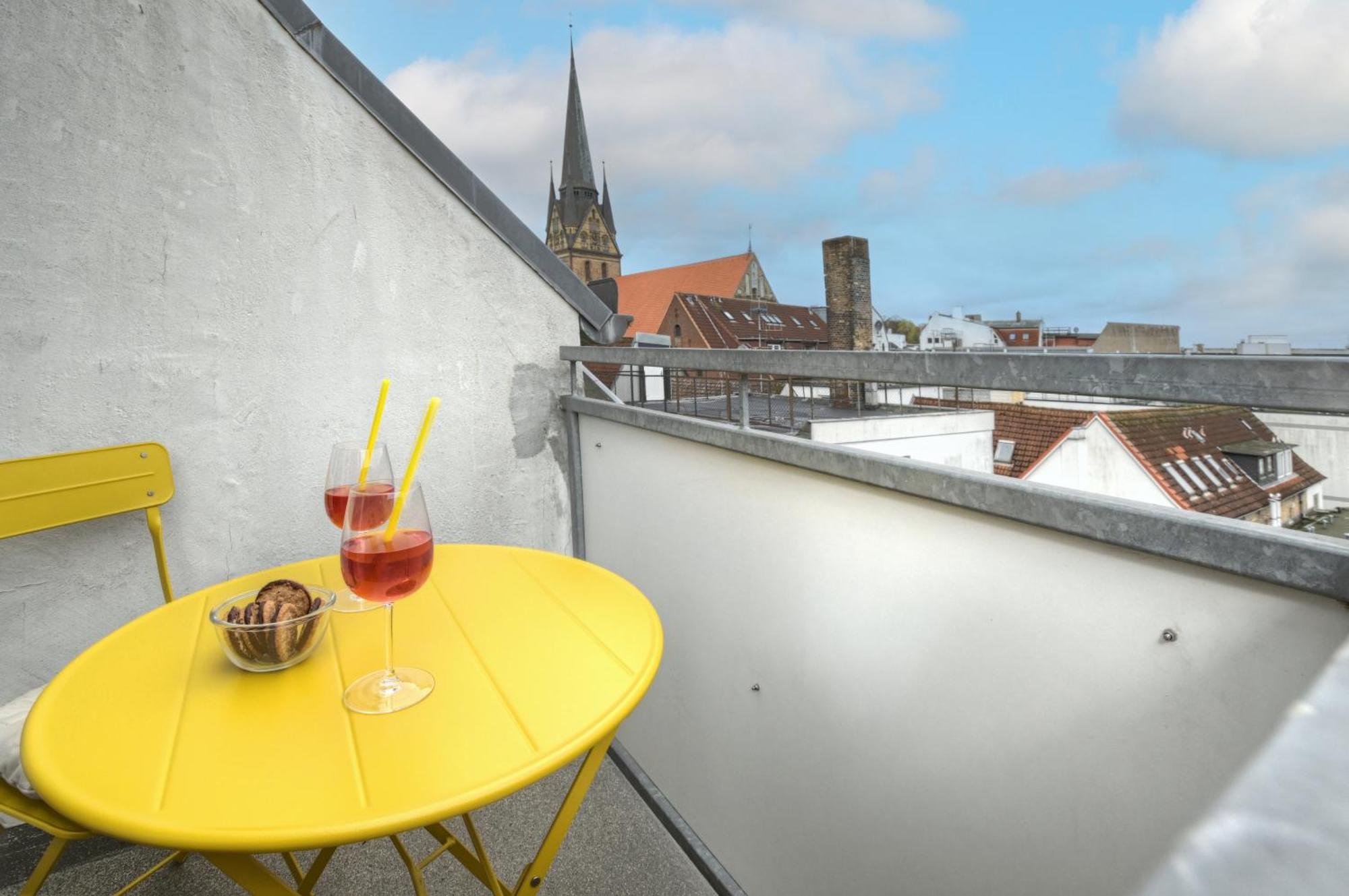 Mittendrin - Apartment Mit 2 Balkonen Sehr Zentral Flensburg Exterior photo