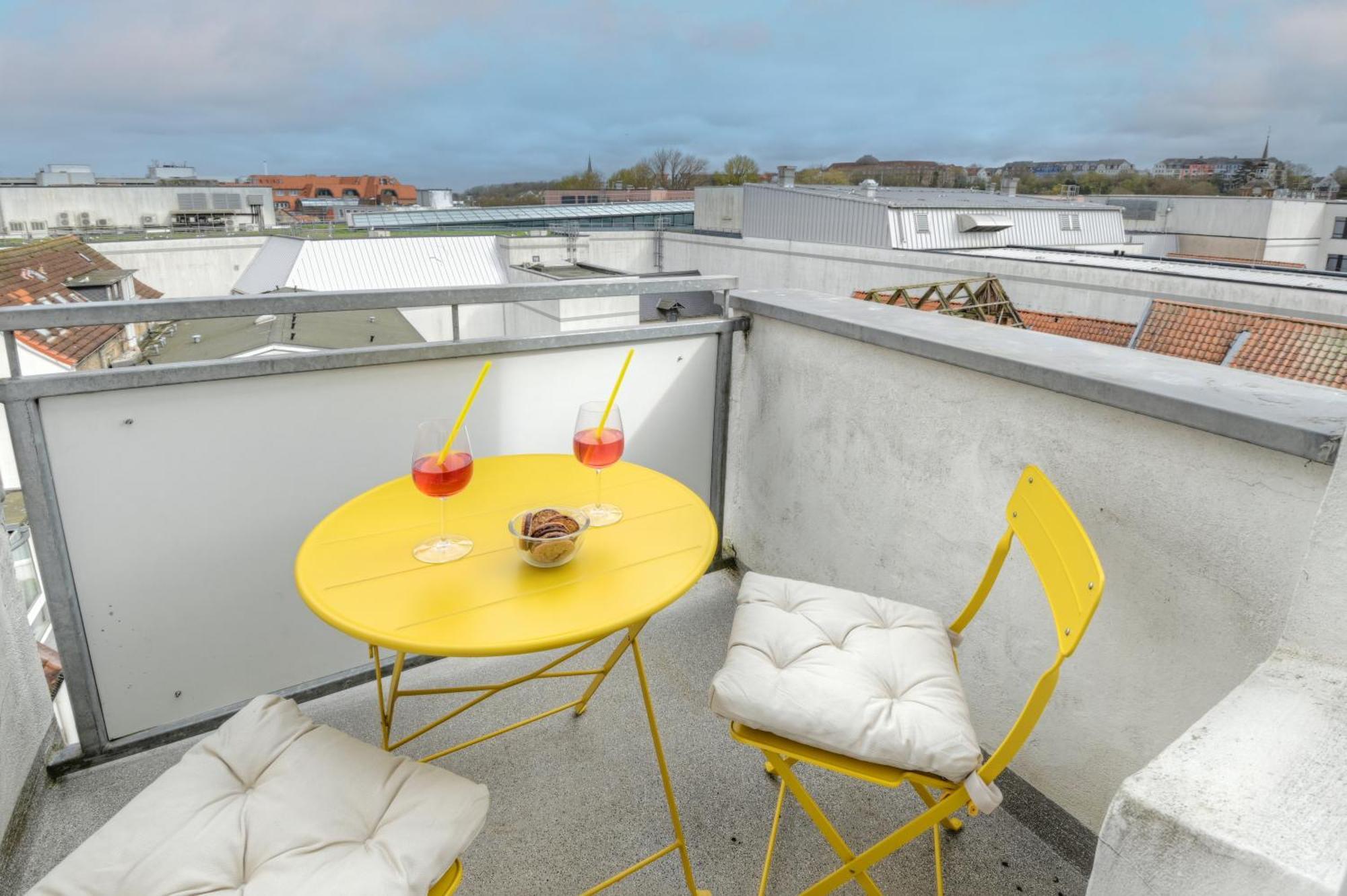 Mittendrin - Apartment Mit 2 Balkonen Sehr Zentral Flensburg Exterior photo
